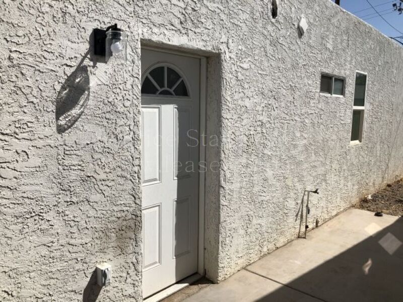 Primary Photo - 337 N 15th Ave