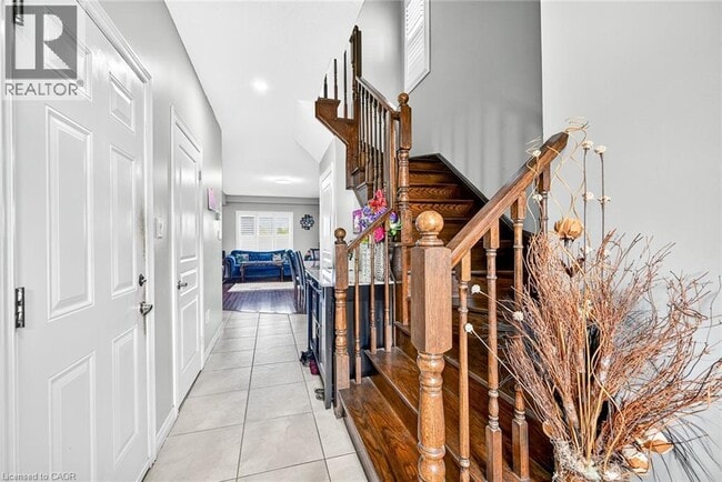 Building Photo - 265 Cedardale Ave