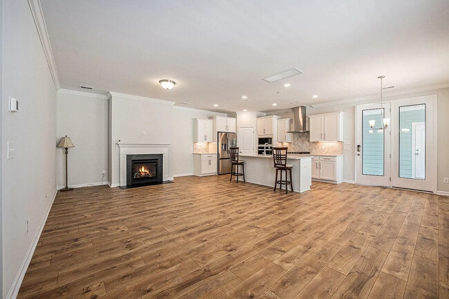 Building Photo - Shalley's Place