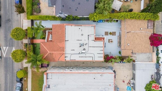 Building Photo - 1437 Ridgeley Dr
