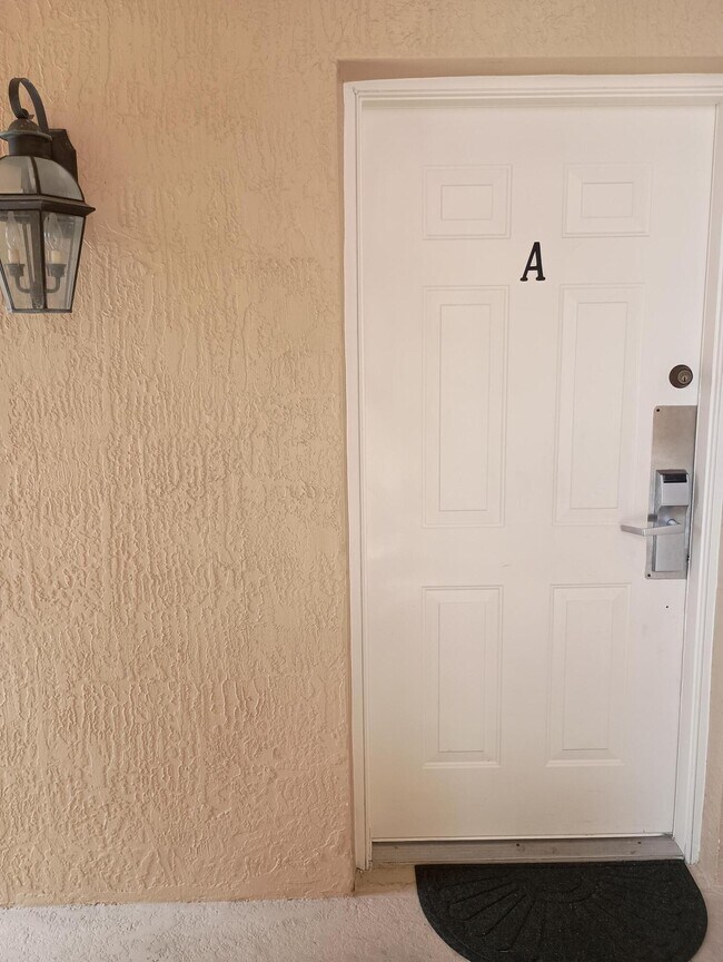 Foto del edificio - 8033 Carnoustie Pl