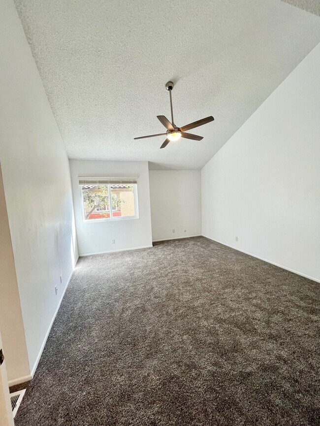 Ashwood Gardens Apartments 87107 N Ashwood Ave Ventura, CA