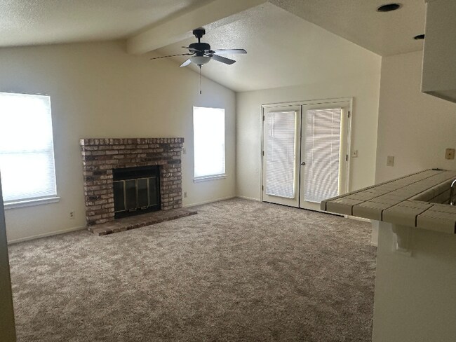 Building Photo - 1035 Cordelia Ct
