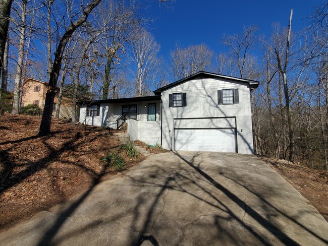Foto del edificio - 365 Caldwell Cir