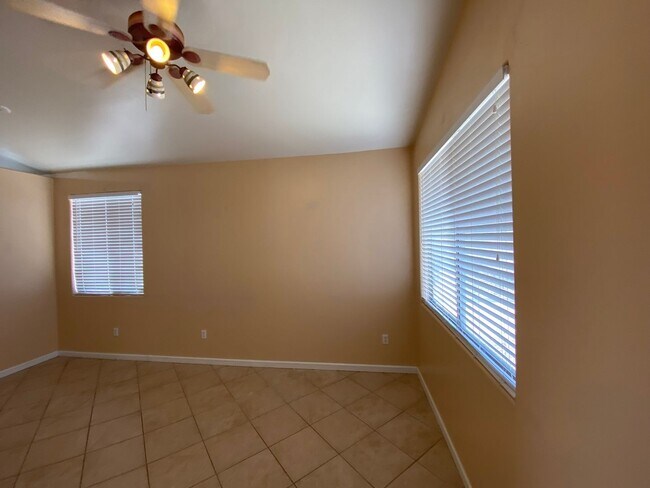 Building Photo - 7716 S Lions Spring Way