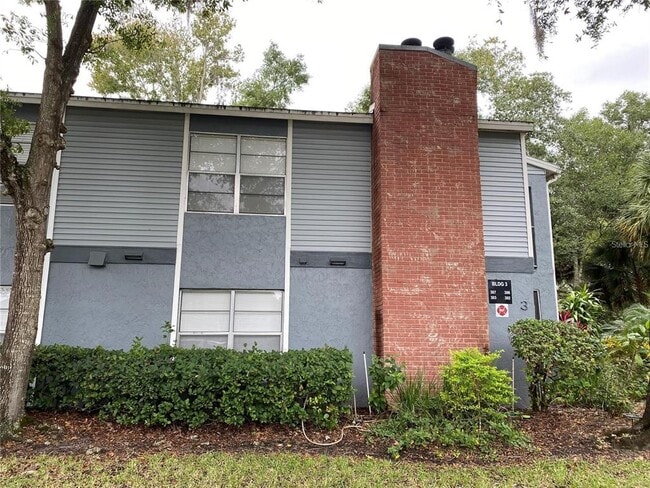 Building Photo - 303 Northlake Dr