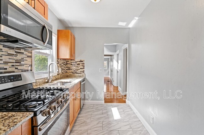 Building Photo - 79 Derby St