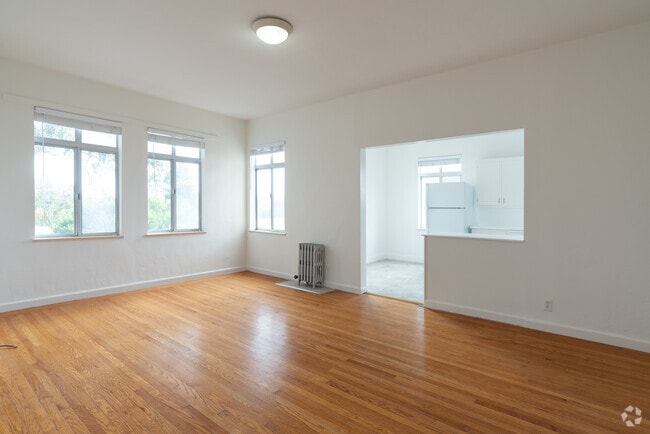 Living Room - Villa Tuscany Apartment Homes