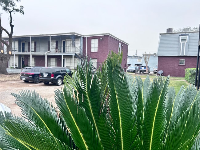 Photo - 2300 Red Bluff Rd Apartment