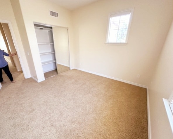 Foto del edificio - 6117 Deerhill Rd