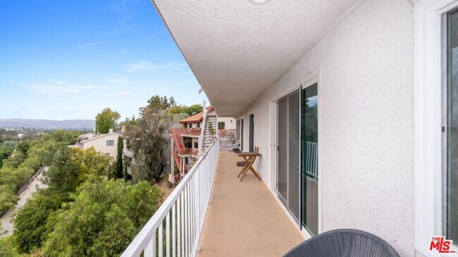 Foto del edificio - 5035 Escobedo Dr