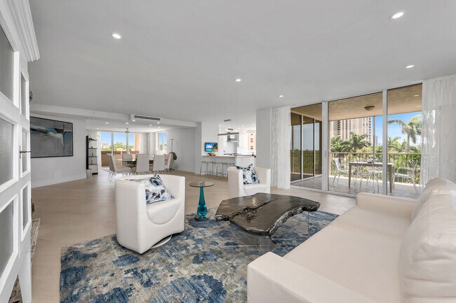 Foto del edificio - 6597 Nicholas Blvd