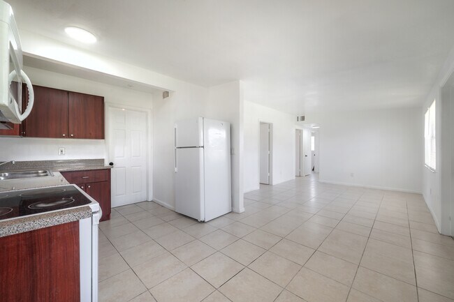 Building Photo - 4710 S 87th St