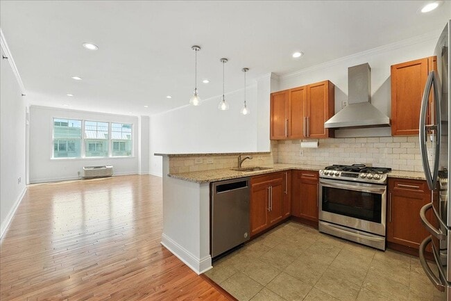 Building Photo - 15 FREEDOM Way