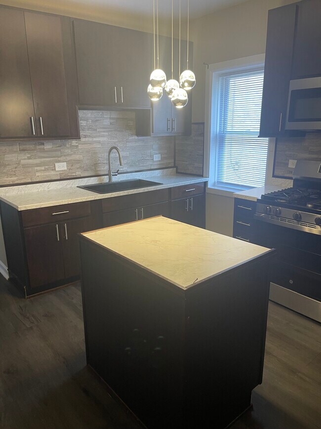Foto del edificio - 5953 W Walton St