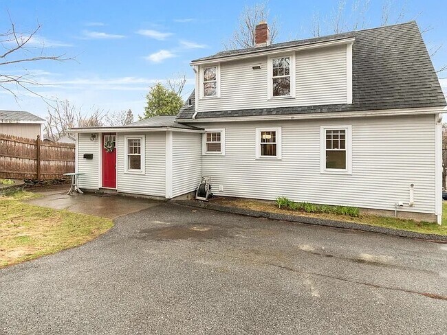 Foto del edificio - 289 Malletts Bay Ave