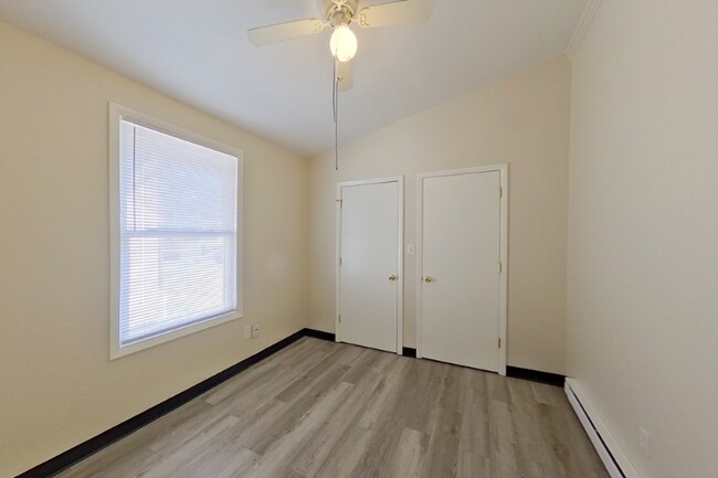 Foto del edificio - 2447-2447 Hiawatha St