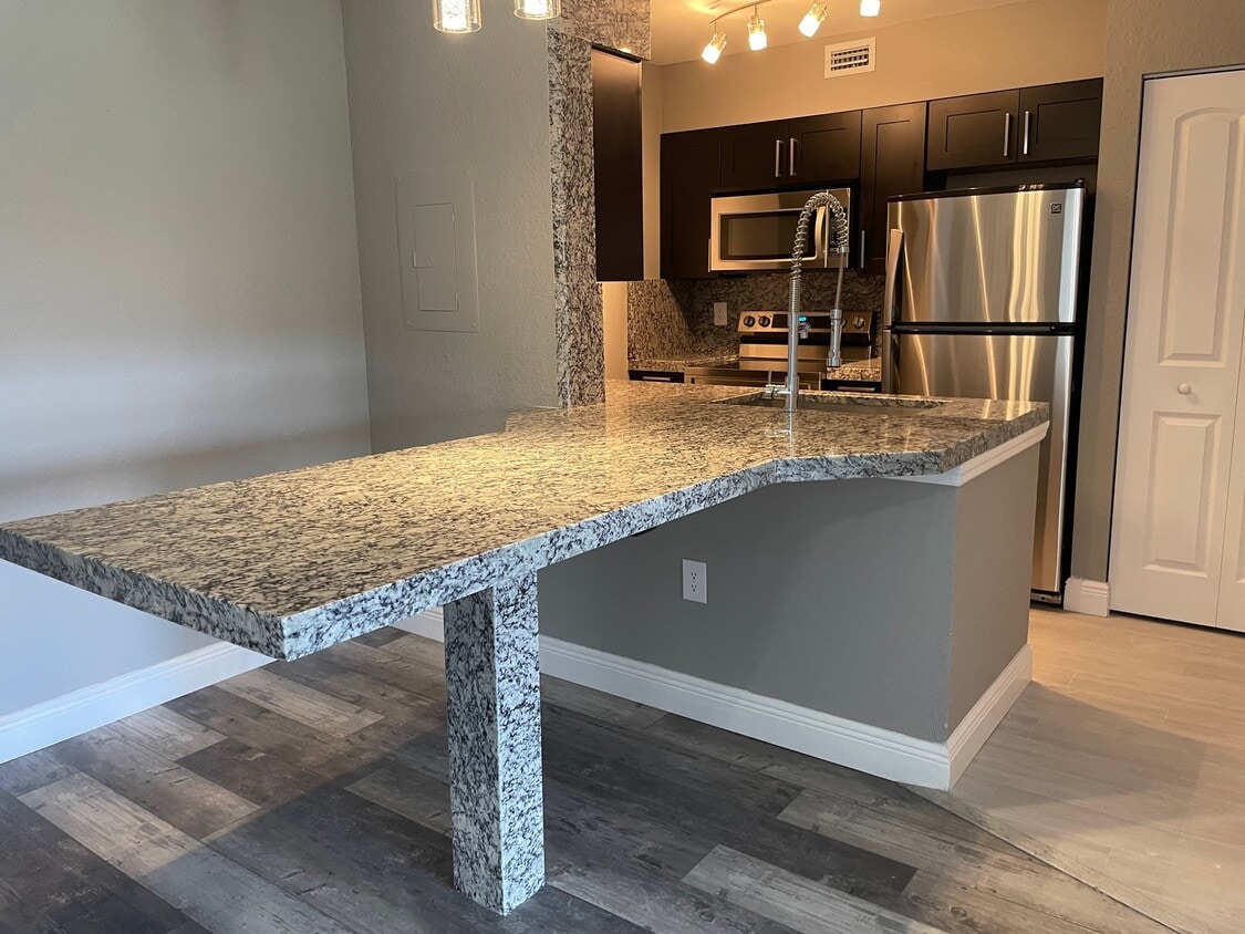 Photo - 2803 N Oakland Forest Dr (Oakland Park, FL)