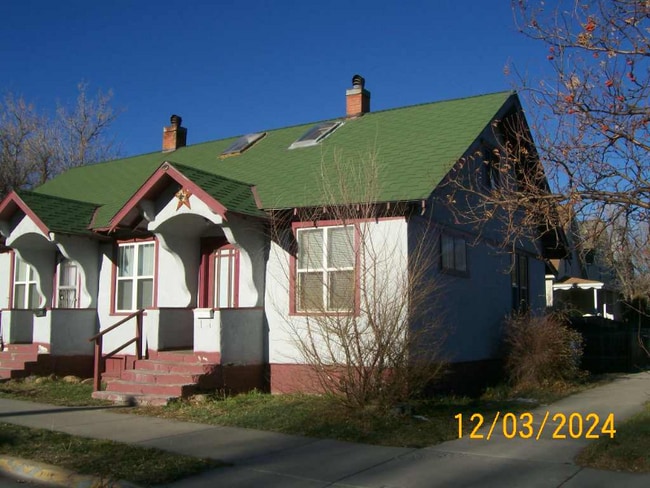 Building Photo - 221 E Callender St
