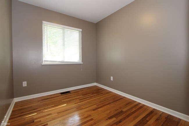 Building Photo - 4475 Chesterfield Blvd NW