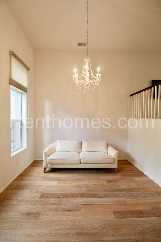 Building Photo - 1626 Waterlily Way