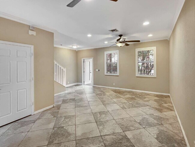 Foto del edificio - Well-Maintained 3-Bedroom Townhouse in Botanica | 1-Car Garage | Jupiter