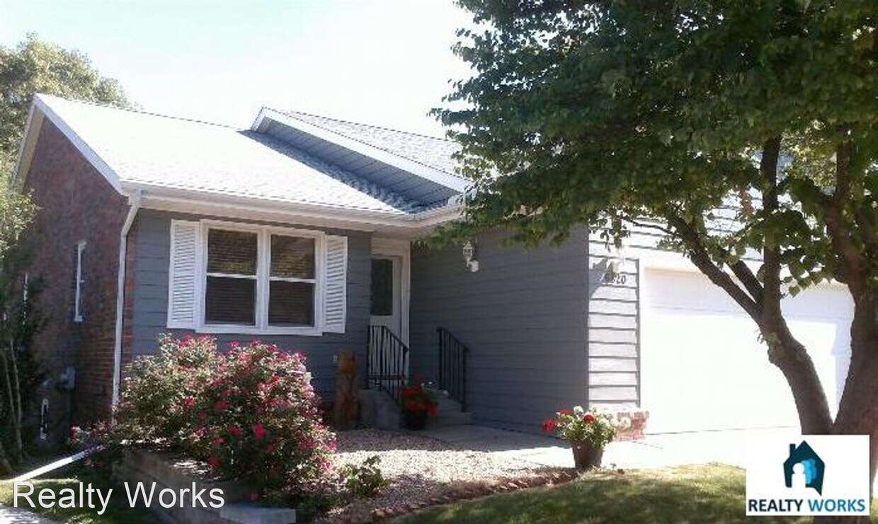 Foto principal - 2 br, 2.5 bath House - 6820 Old Post Pl