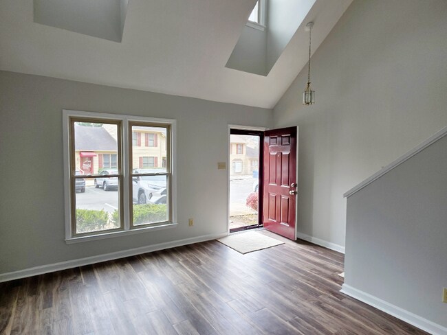 Foto del edificio - 93 Stone Hill Ct