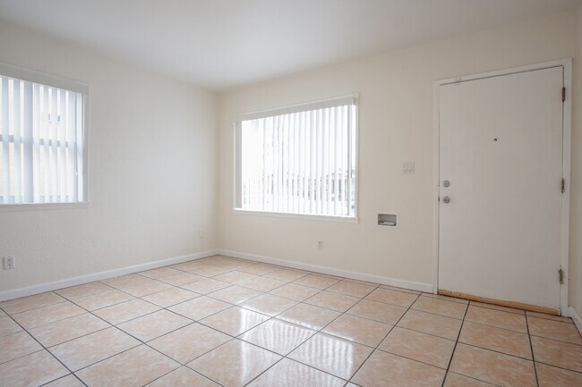 Foto del edificio - City Heights: Spacious 1bd/1ba House - Sin...