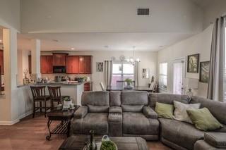 Foto del edificio - 412 Crown Oaks Dr