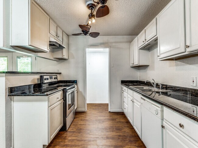 Building Photo - Burleson, TX - House - $1,745.00 Available...
