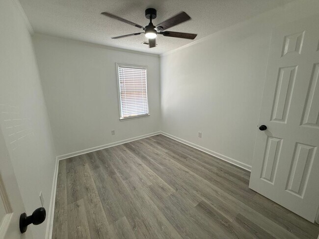 Foto del edificio - 3/3 Fully Renovated Town Home Available!