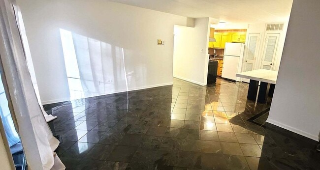 Building Photo - 10840 Kilpatrick Ave