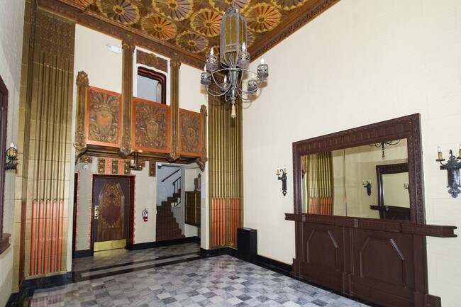 Building Photo - 845 California St