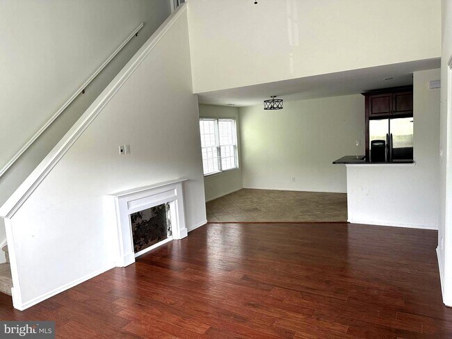 Building Photo - 702 Quail Rd