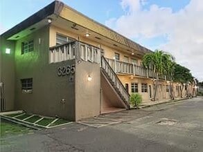 Building Photo - 4732 SW 33rd Ave