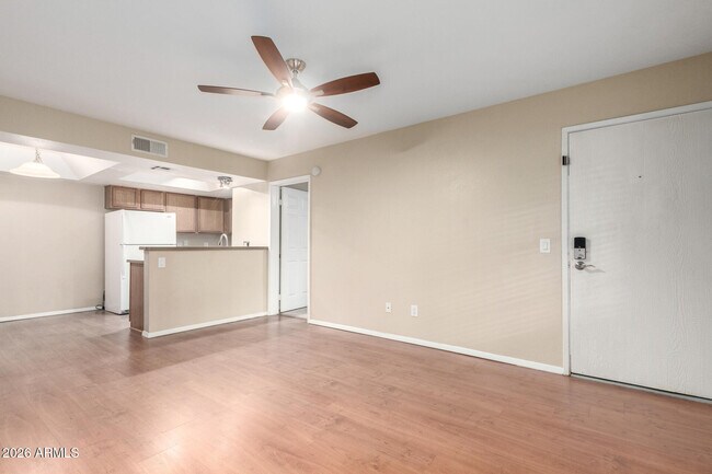 Building Photo - 1720 E Thunderbird Rd