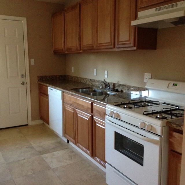 Foto del edificio - 3930 Sunny Rd