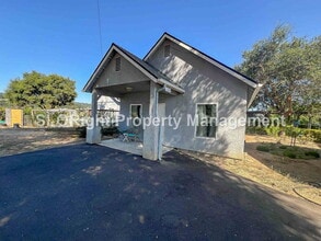 Building Photo - 1274 El Camino Real