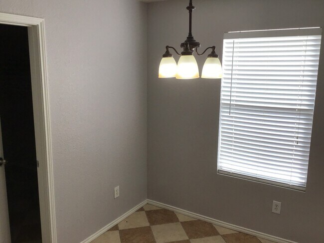 Foto del edificio - 6868 Valley Creek Drive