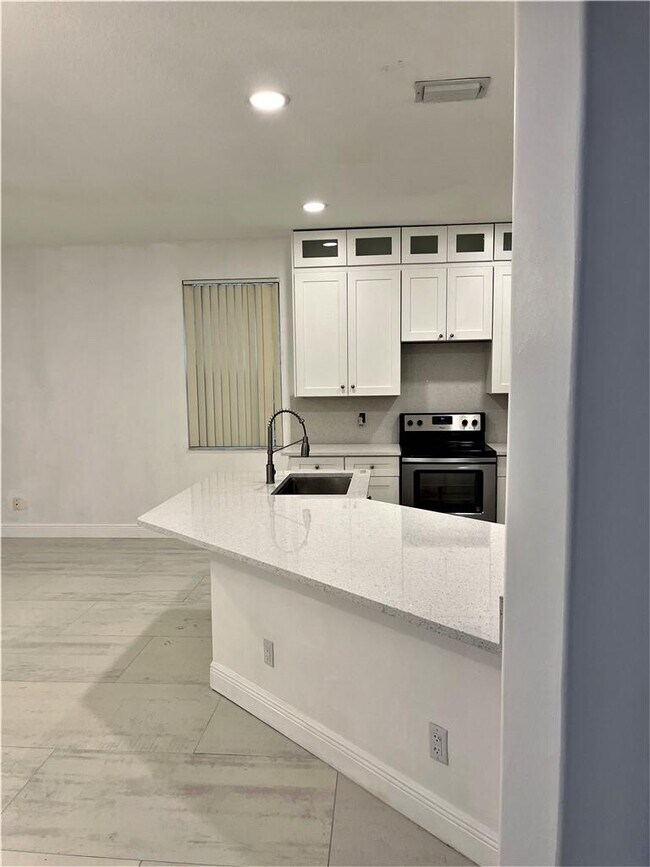 Foto del edificio - 12472 NW 53rd St