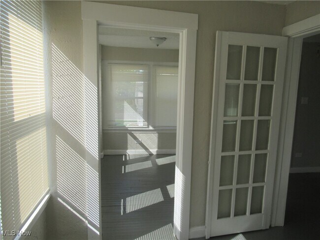 Foto del edificio - 1343 Churchill Rd