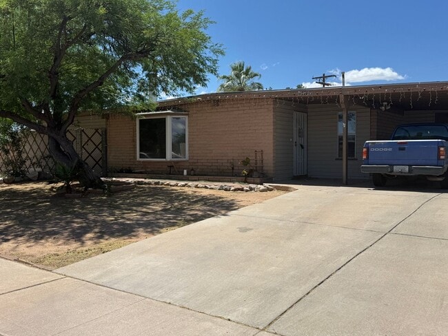 Building Photo - 3412 S Jessica Ave