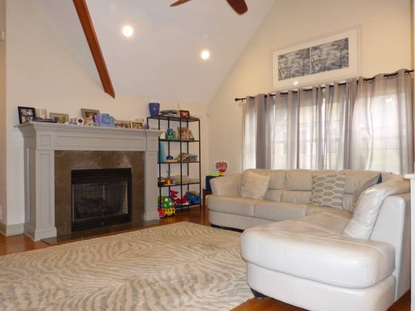 Primary Photo - 92 Everit St
