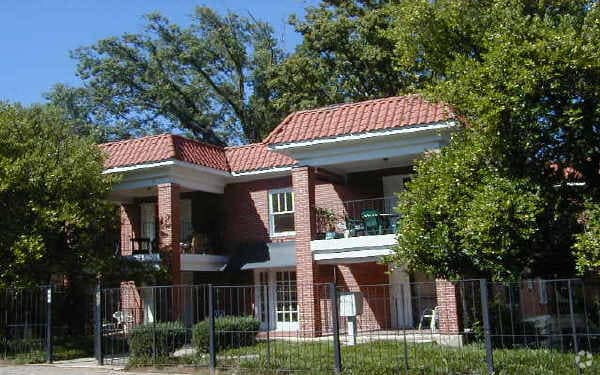 Building Photo - 960 Greenwood Ave