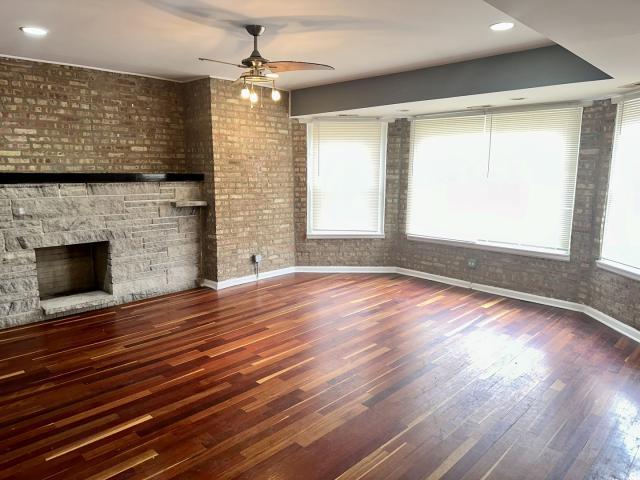 Foto del edificio - 5 bedroom in Chicago IL 60649