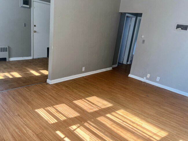 Foto del edificio - 5876 N 32nd St