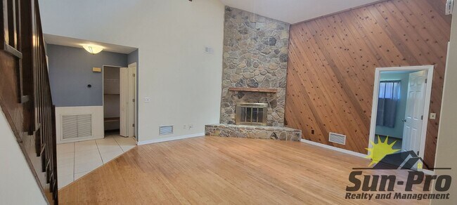 Building Photo - 21 Teal Cir