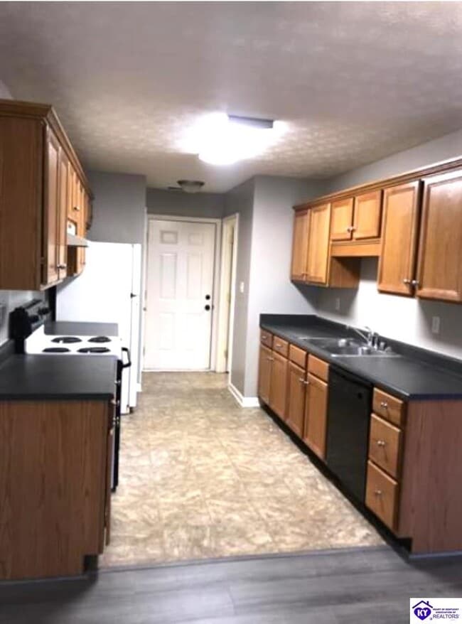 Foto del edificio - 124 Clover Ct