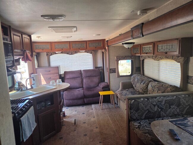 Foto del edificio - 19188 Glendale Ave